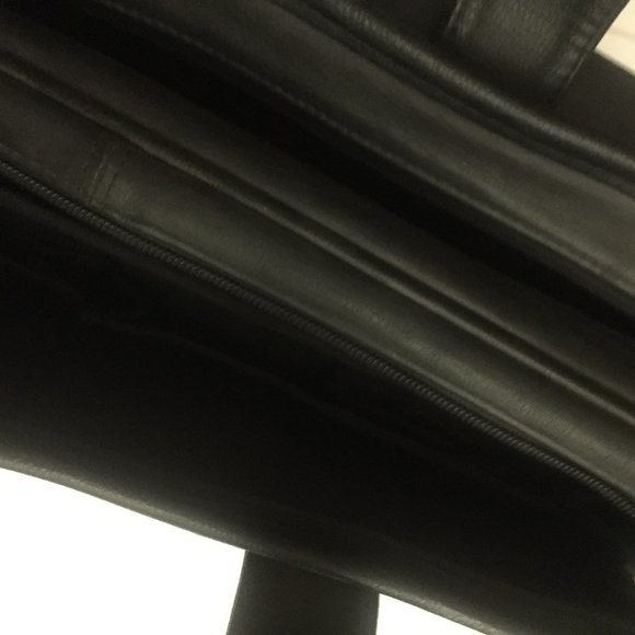 Preowned Dell Laptop Black Leather Shoulder Bag - Picture 9 of 11